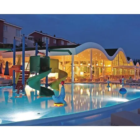 Amazing In With Outdoor Swimming Pool, Sauna And 2 Bedrooms Apartment *