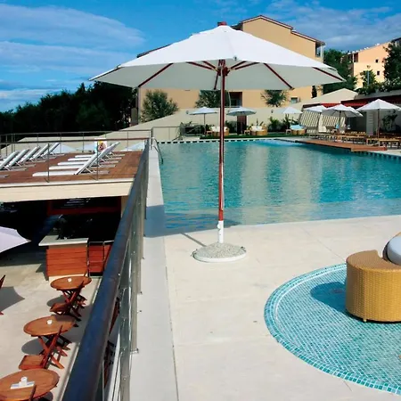 Apartment Amazing In With Outdoor Swimming Pool, Sauna And 2 Bedrooms