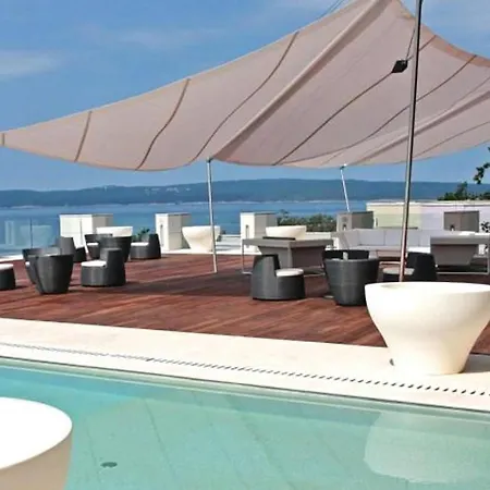 Apartment Amazing In With Outdoor Swimming Pool, Sauna And 2 Bedrooms Novi Vinodolski