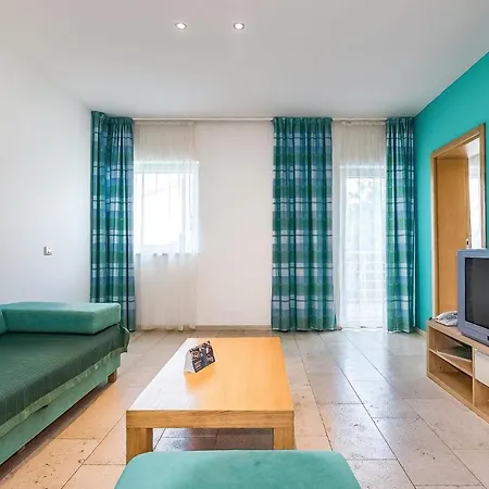 Apartment Amazing In With Outdoor Swimming Pool, Sauna And 2 Bedrooms