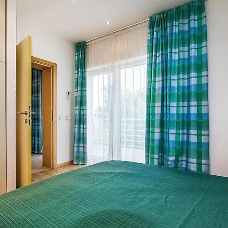 Amazing In With Outdoor Swimming Pool, Sauna And 2 Bedrooms * Novi Vinodolski